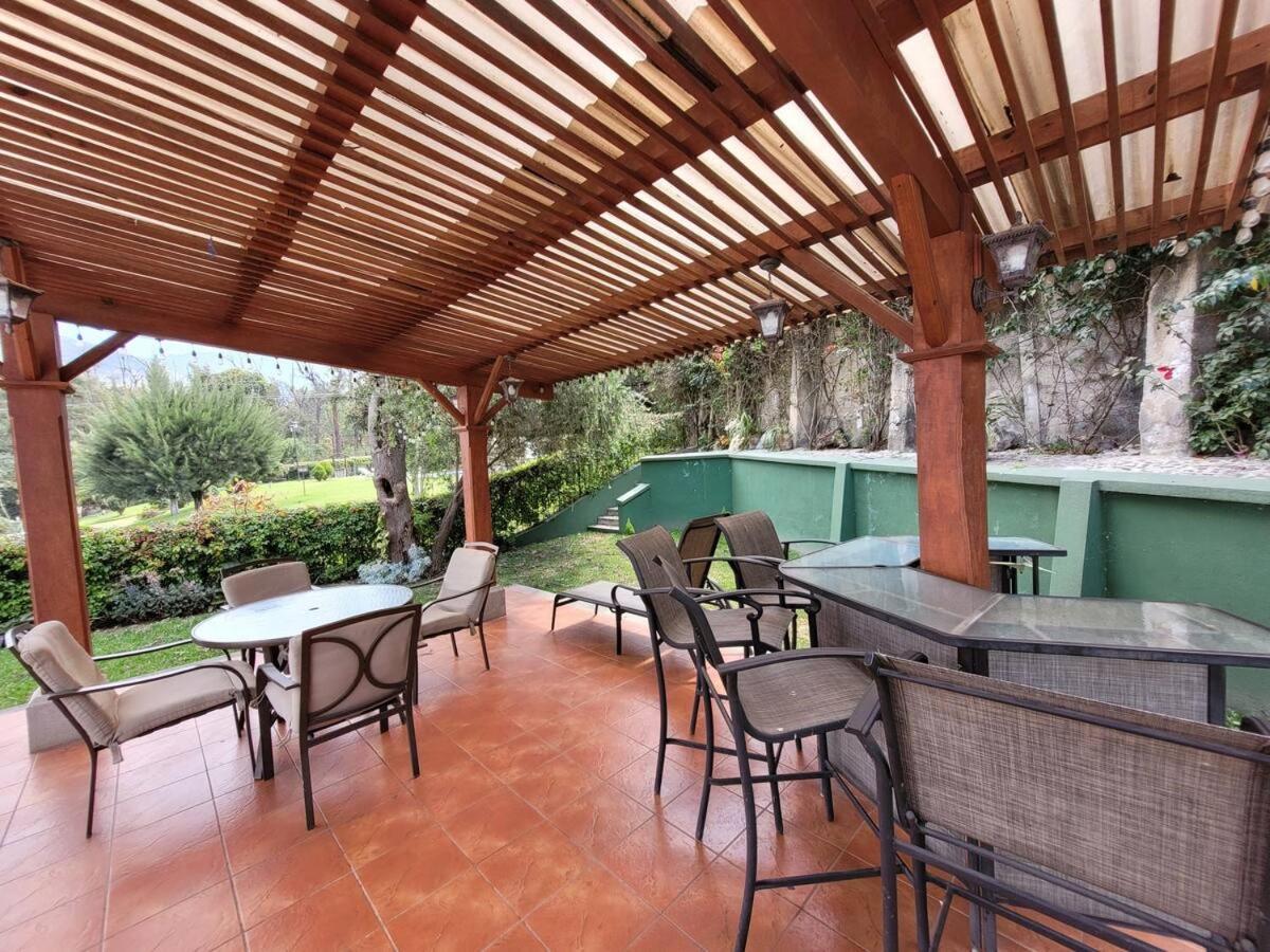 Amplia Casa Antigua Guatemala Con Pergola Y Jardinヴィラ エクステリア 写真