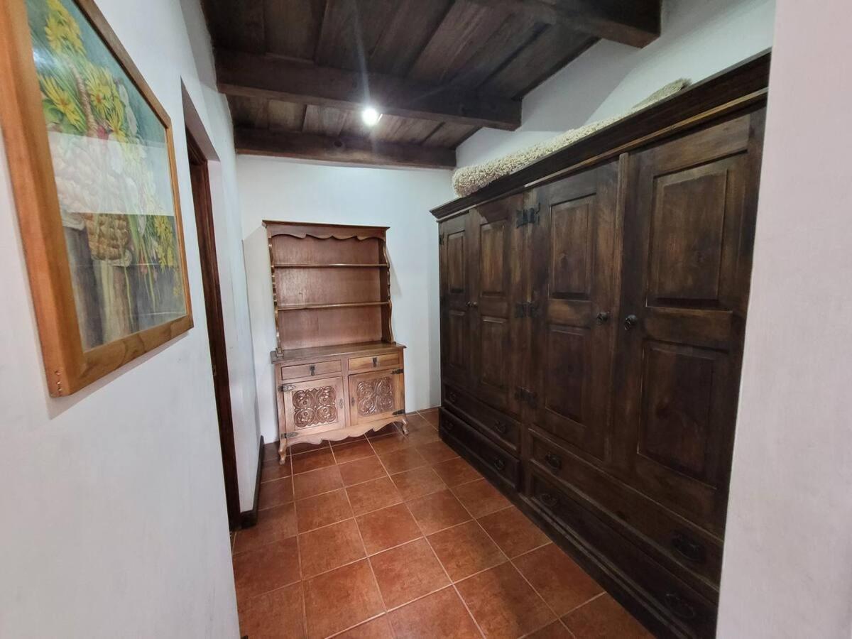 Amplia Casa Antigua Guatemala Con Pergola Y Jardinヴィラ エクステリア 写真